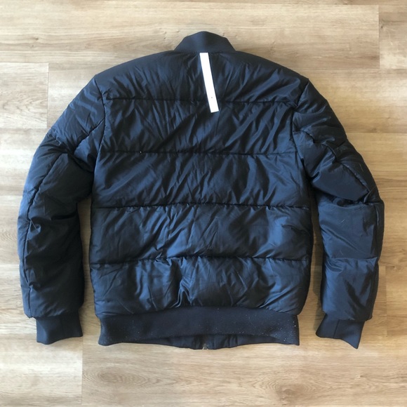 Lululemon Roam far bomber (Size 0-2) - Picture 2 of 7
